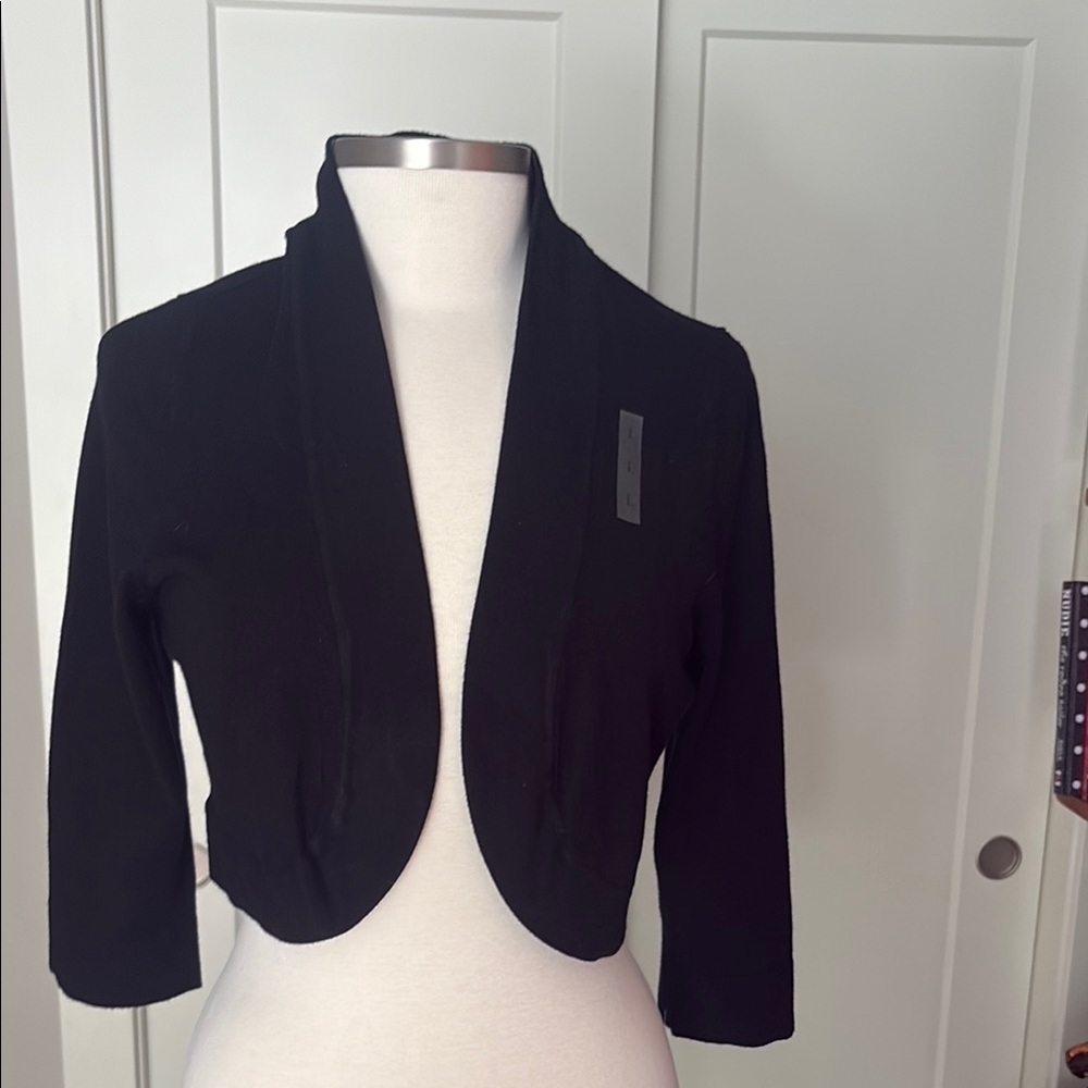 Jessica Howard Black Cropped Cardigan with shawl collar. 3/4 sleeve. NWT. Lrg